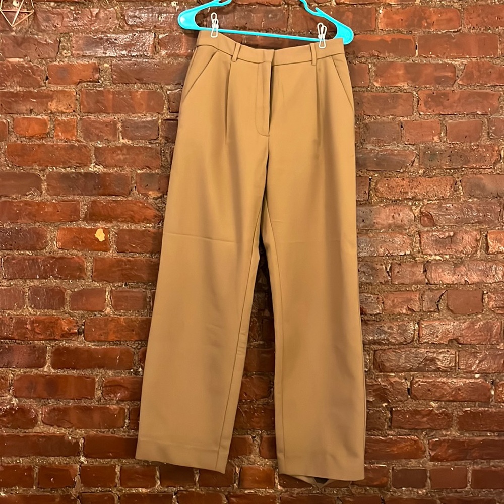 Abercrombie & Fitch tailored high rise straight pant - size 28/6, tan